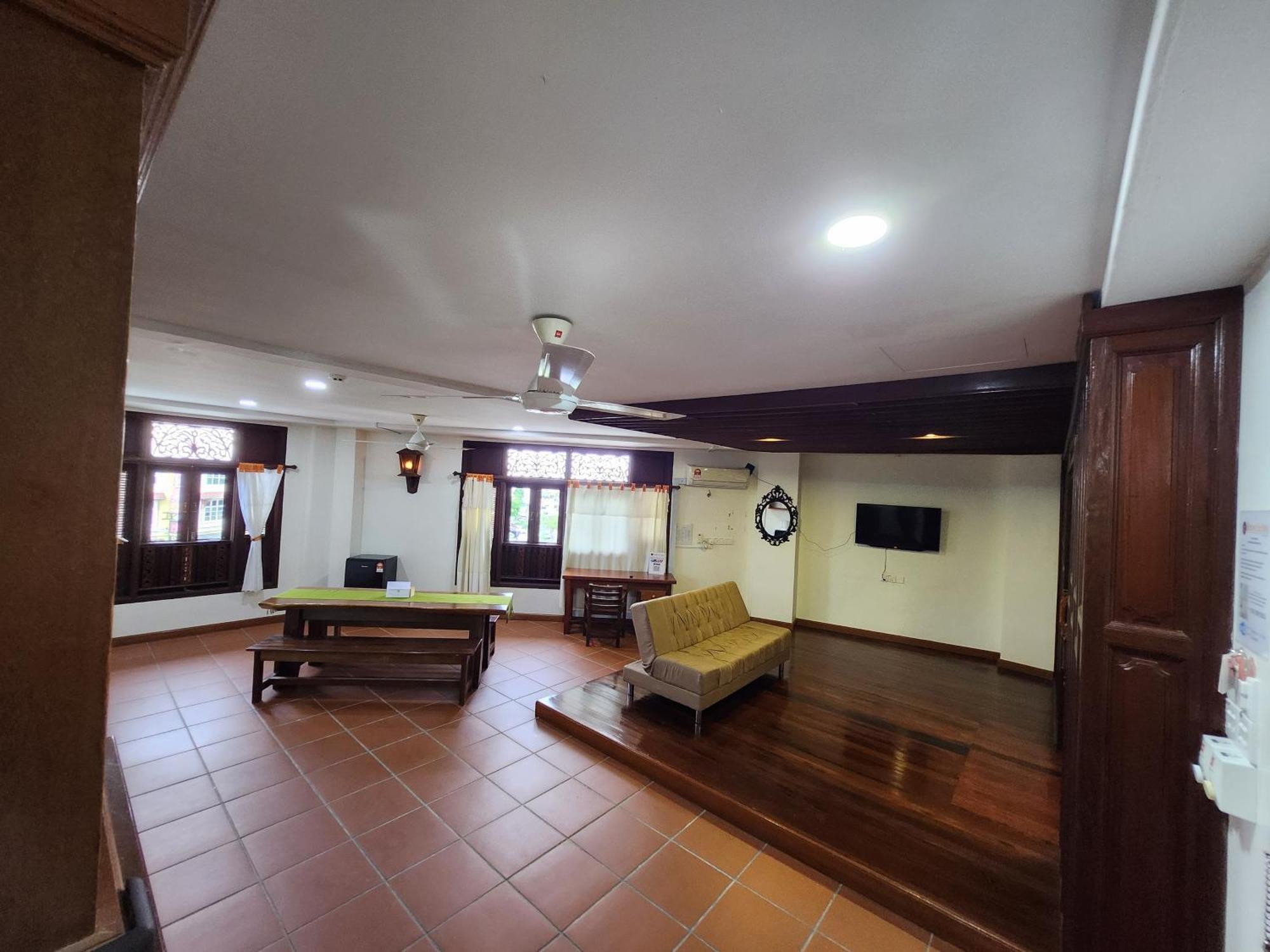 Uptown Eco Hotel Kuala Terengganu Exteriör bild